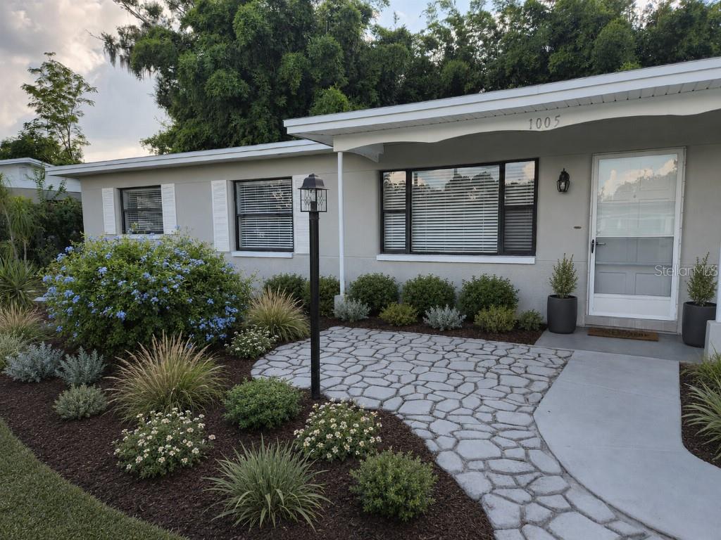 1005 N Bracewell Drive — photo