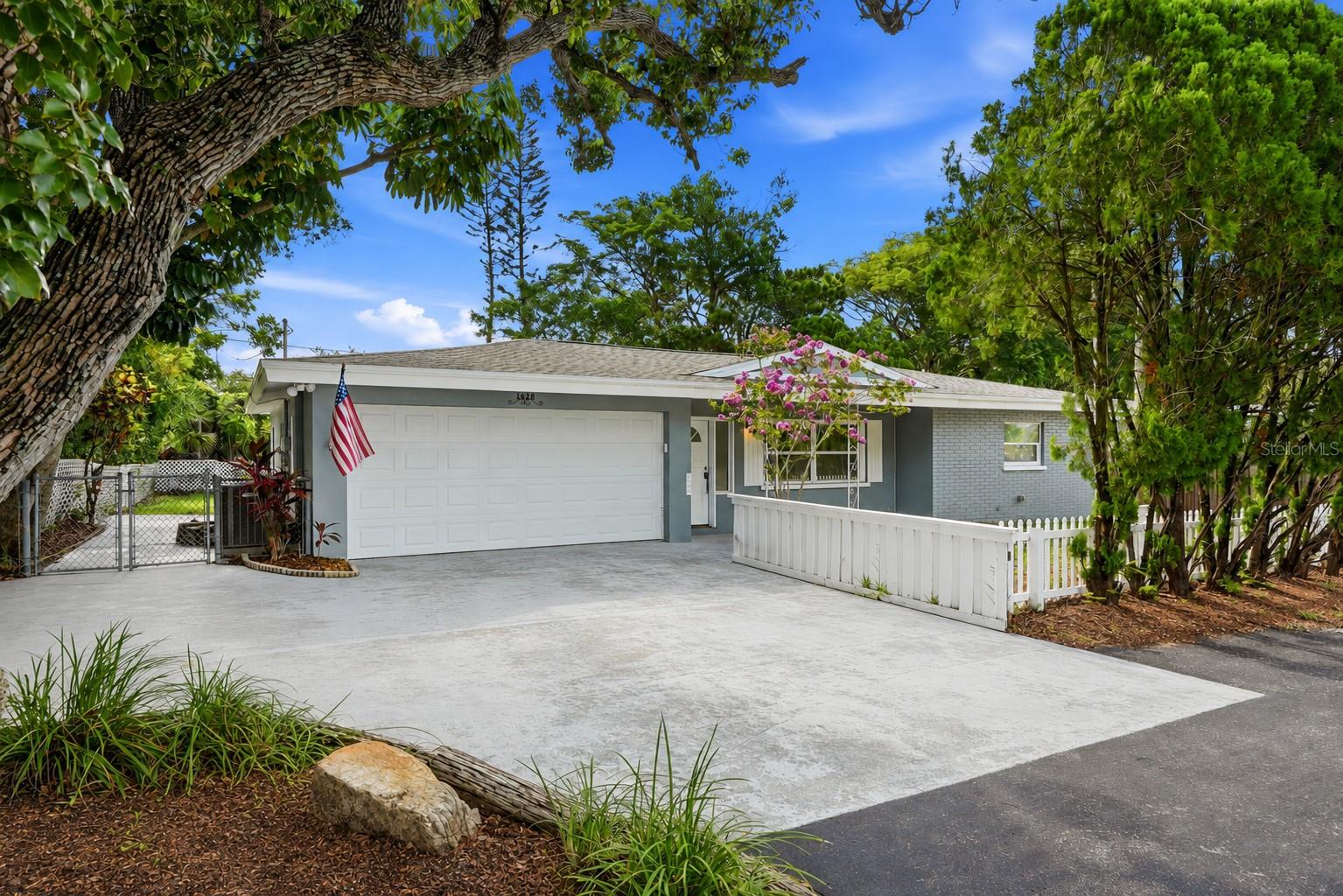 1628 S Highland Avenue — photo