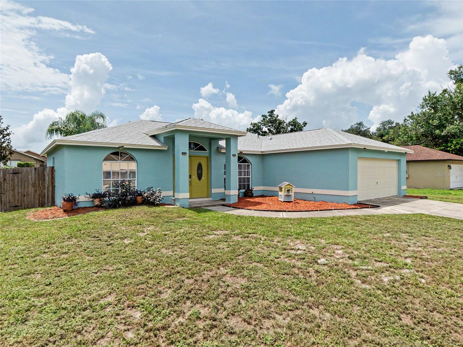 23513 Bellaire Loop — photo