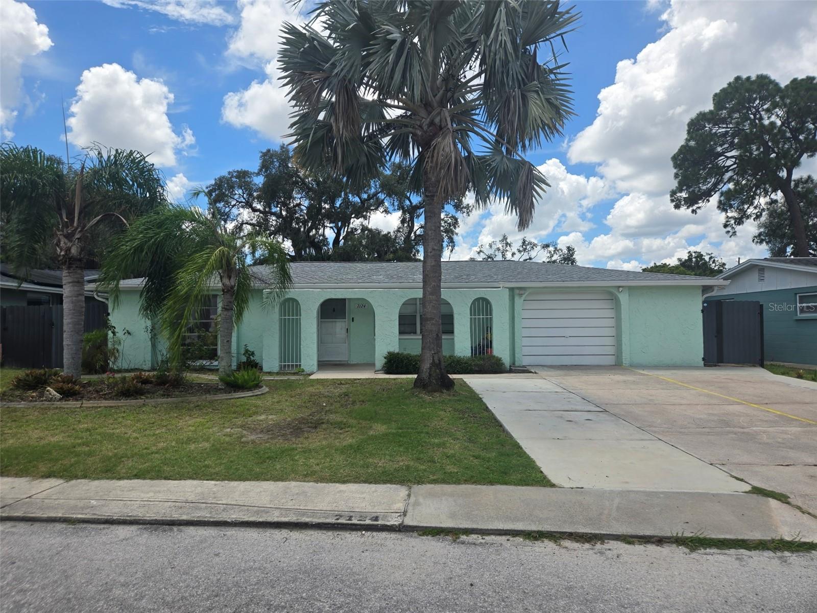 7124 Ashwood Drive — photo