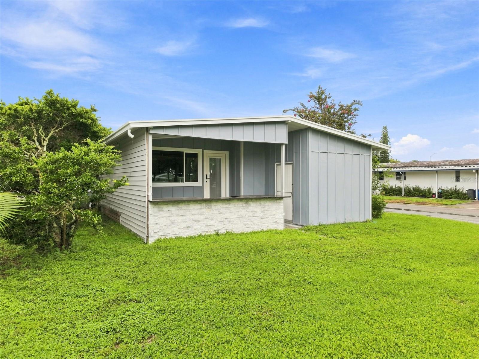 163 Dolphin Drive E — photo