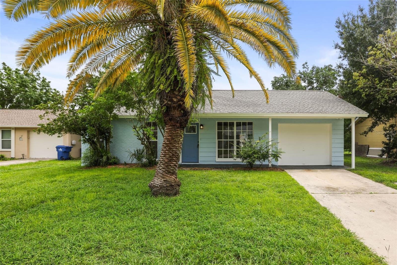 3261 la Verne Court — photo