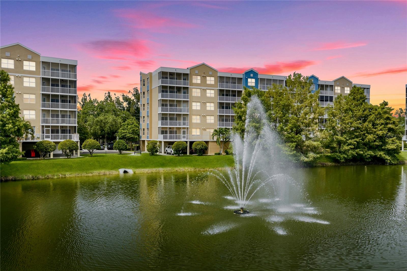 960 Starkey Road 3106 — photo