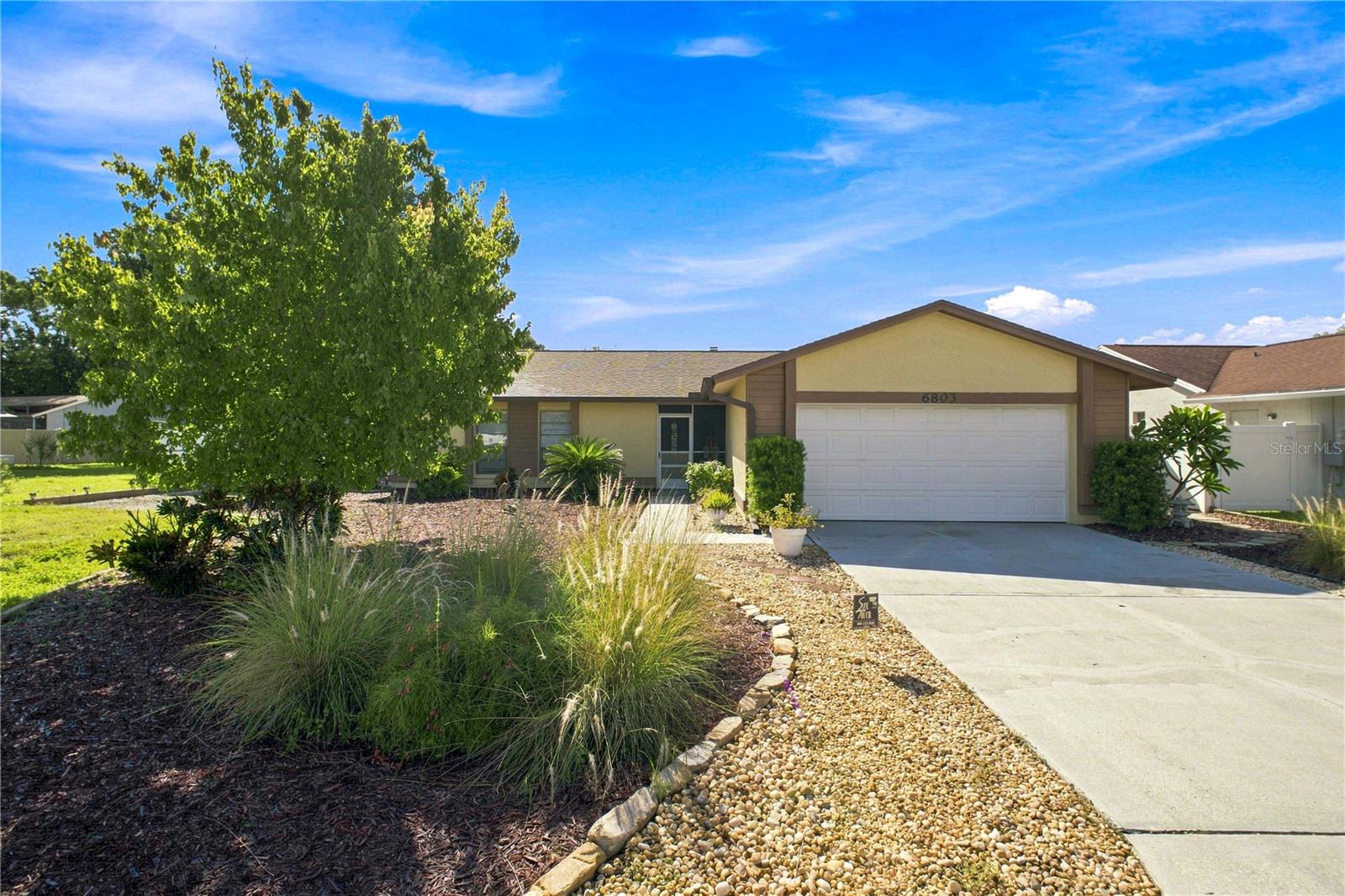6803 Longpointe Way — photo