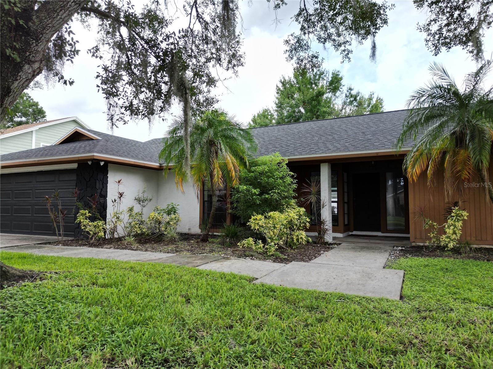 4715 Kemble Court — photo