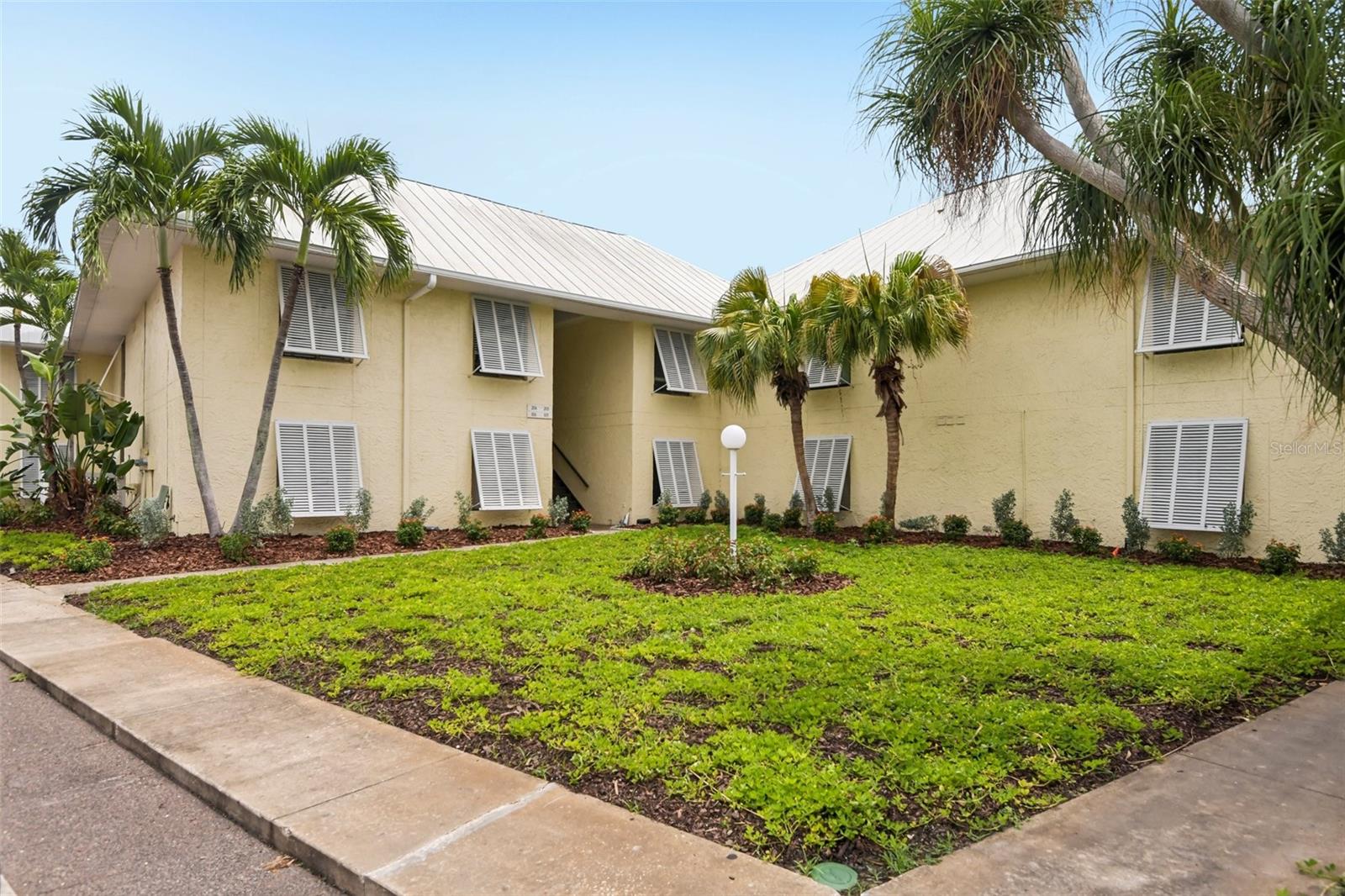 7300 Sunshine Skyway Lane 206 — photo