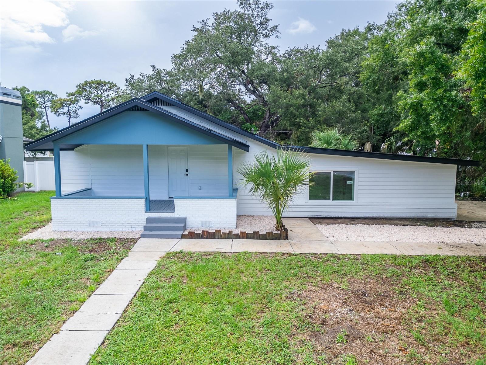 8809 Dyer Road — photo
