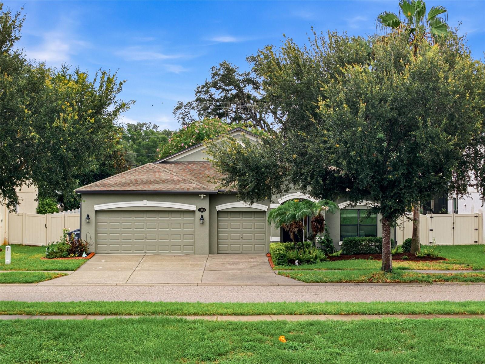 1008 Oakcrest Drive — photo