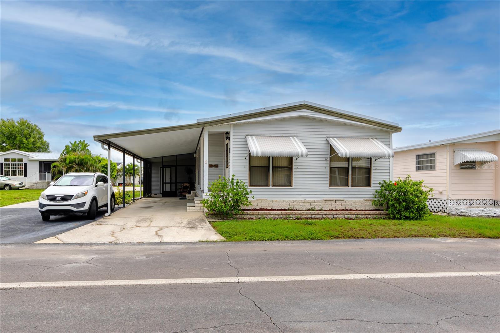 6821 Americana Drive NE 106 — photo