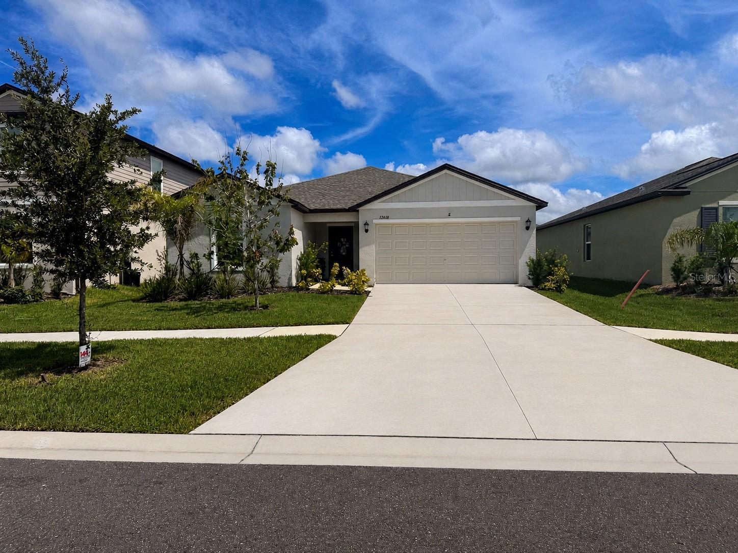 13038 Calcite Blue Avenue — photo
