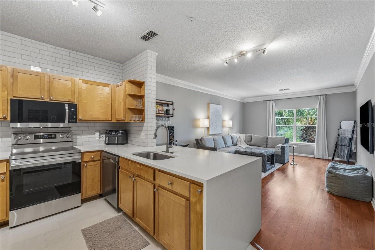 4207 S Dale Mabry Highway 8308 — photo