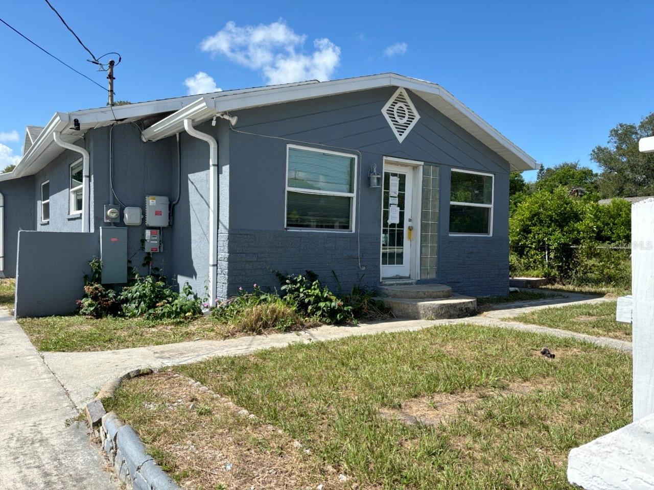 1169 Kingsley Street — photo