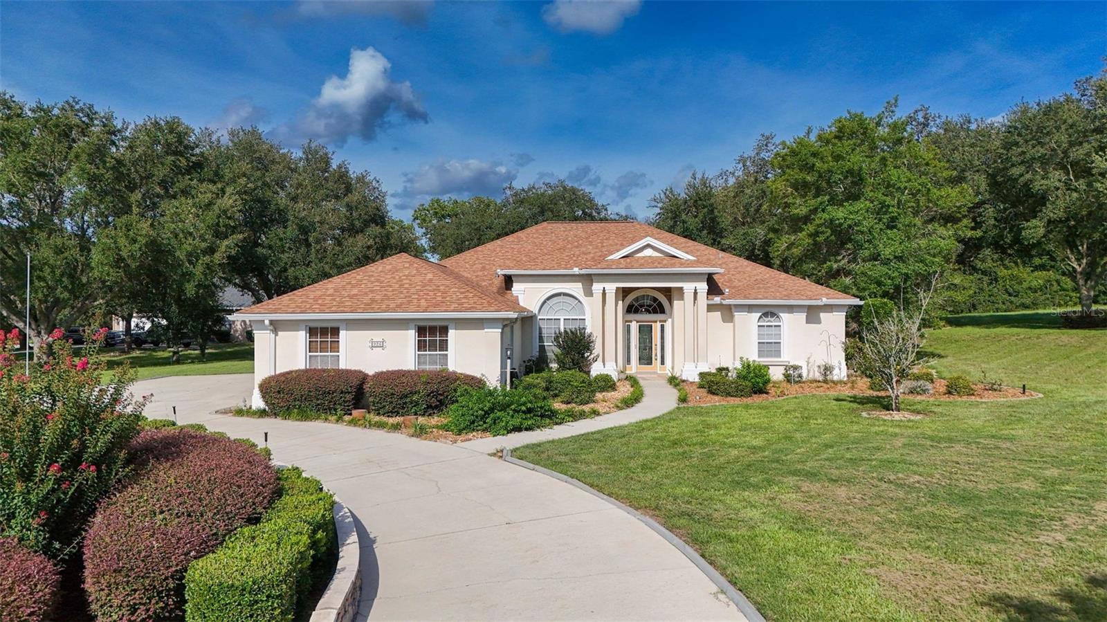 926 E Triple Crown Loop — photo