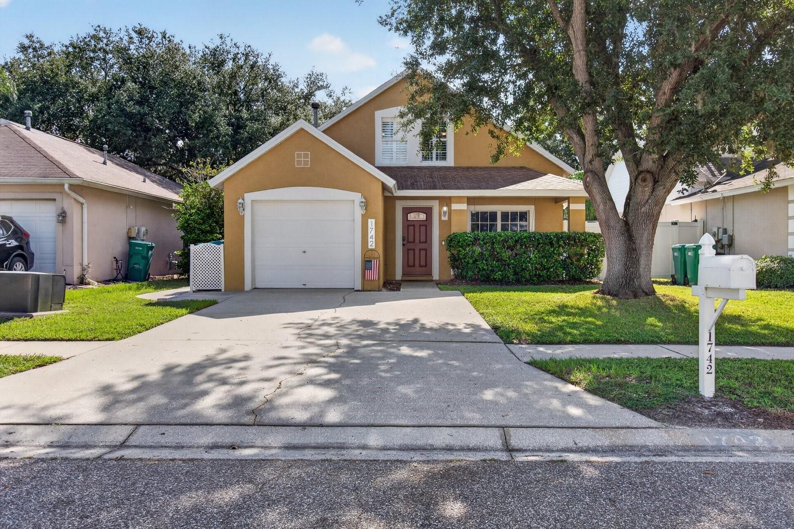 1742 Horsechestnut Court — photo