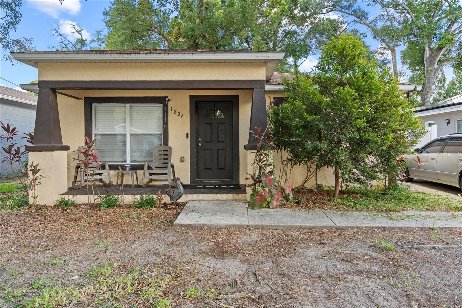 1806 E Curtis Street — photo