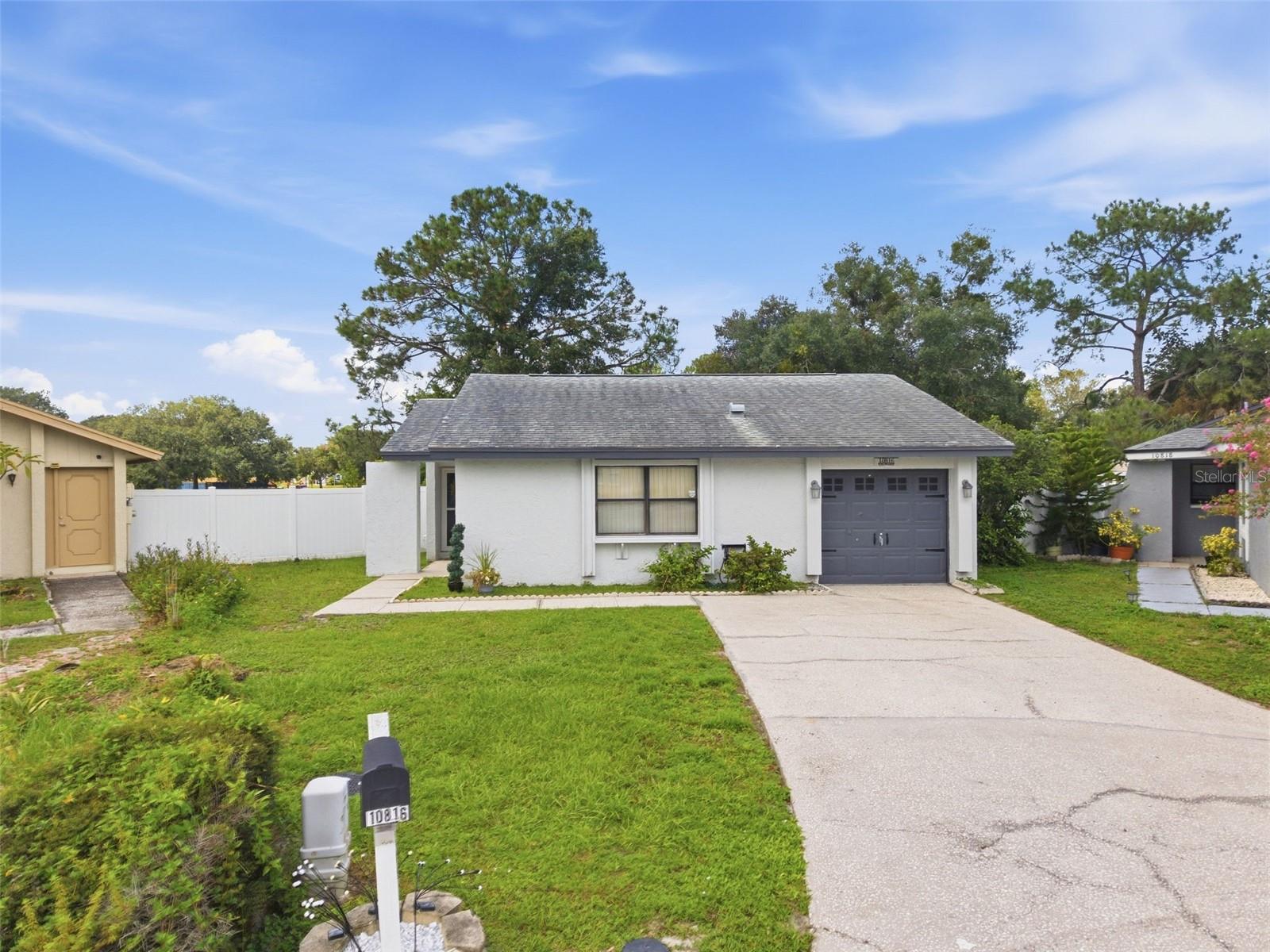 10816 Fairfield Village Drive — photo