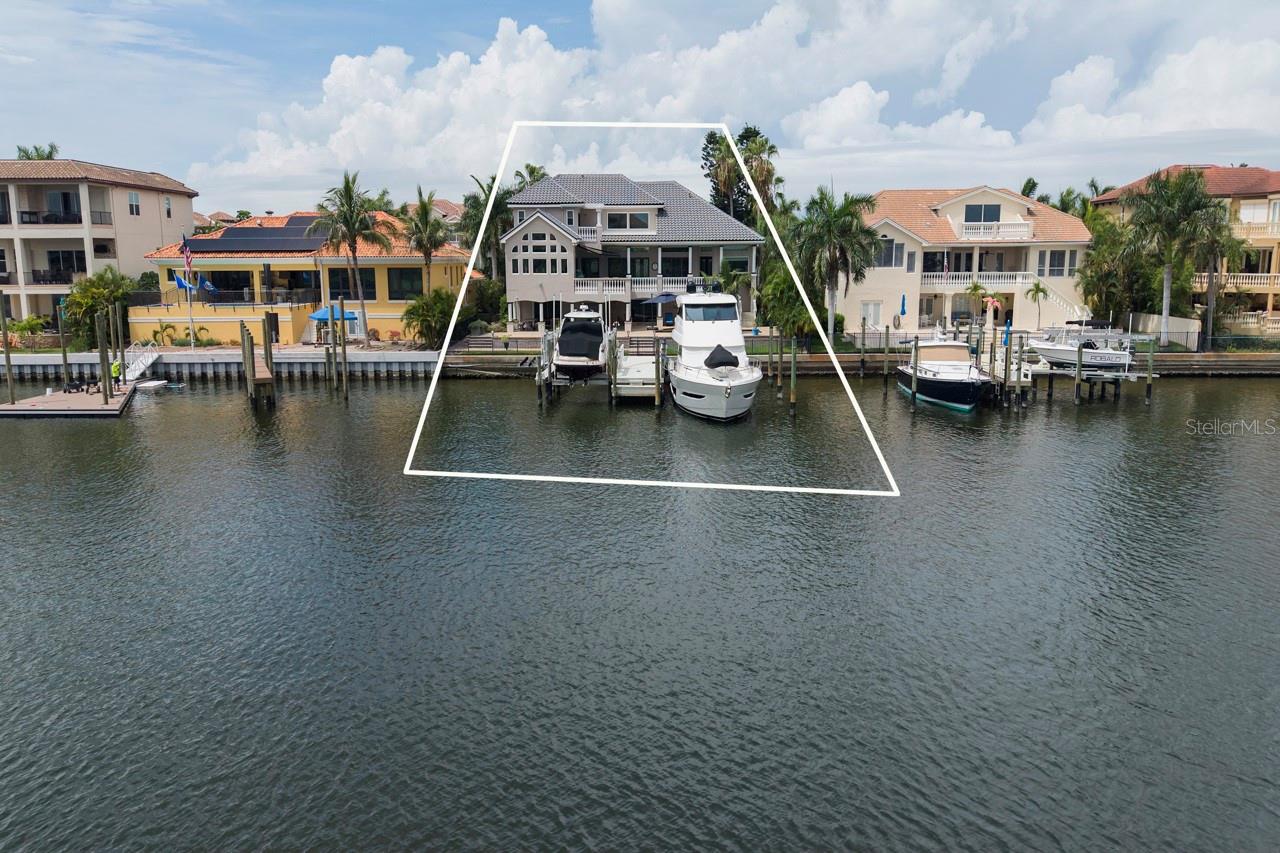 6113 Pasadena Point Boulevard — photo