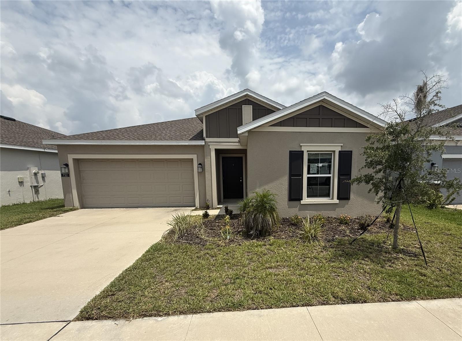 752 Trotters Drive — photo