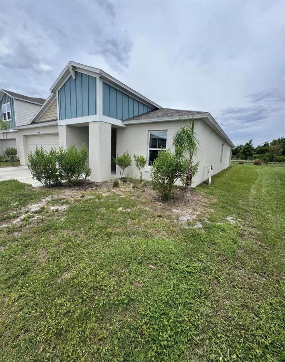 Home in LAKELAND, FL 33811 — photo 2