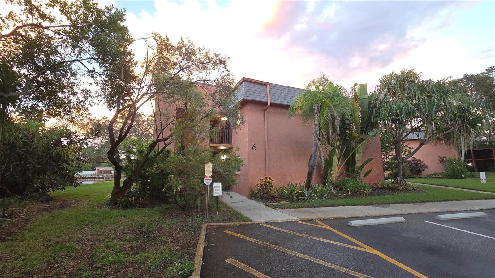 4805 Alt 19 624 — photo