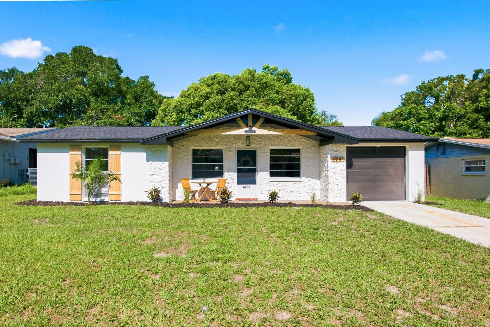 6241 Maplewood Drive — photo