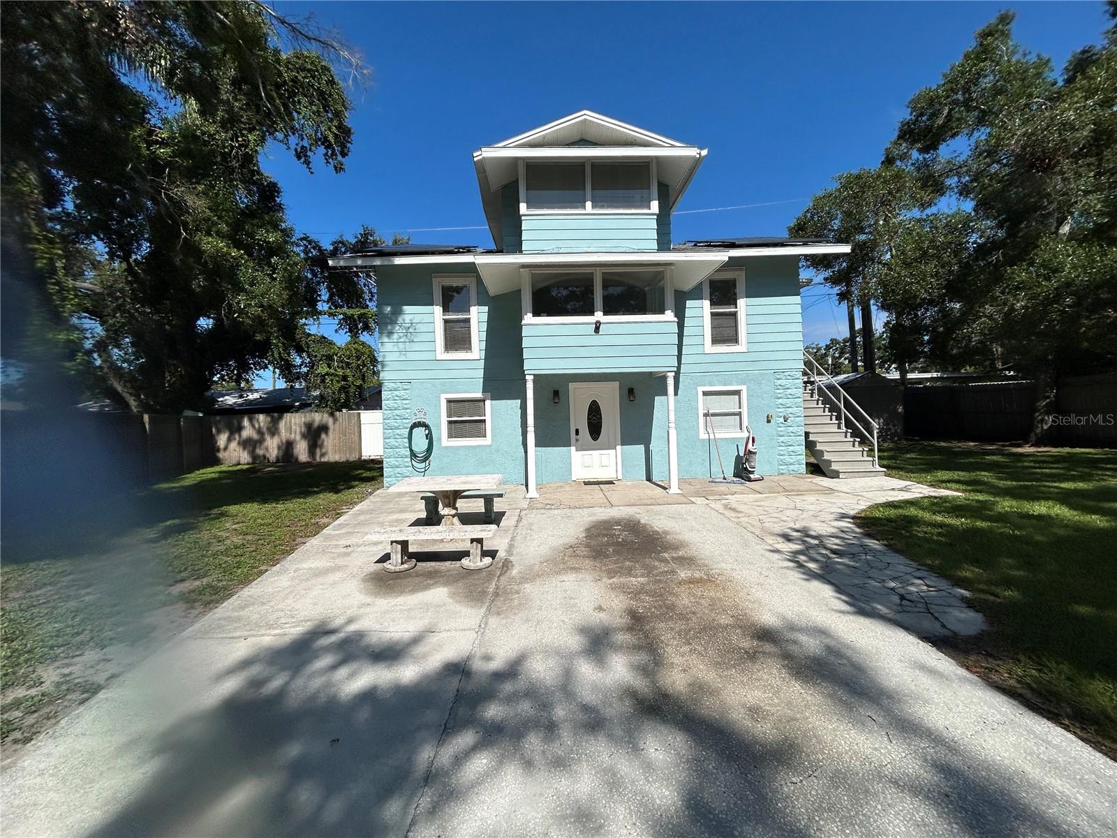 2321 Trelain Drive S — photo