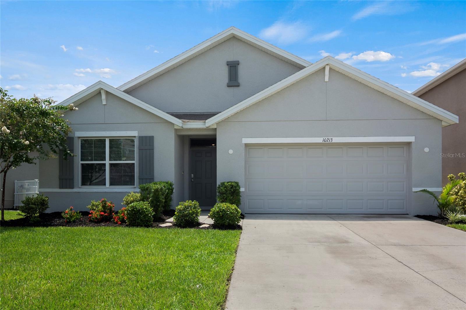 10213 Golden Light Court — photo