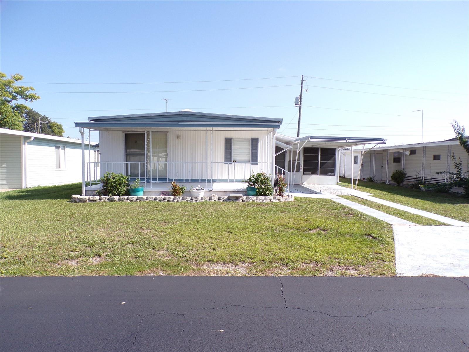37021 Sandra Avenue — photo