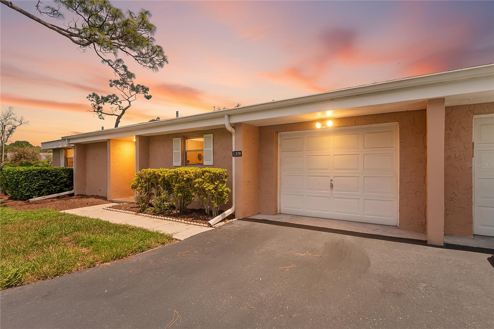 1520 Palmer Court — photo