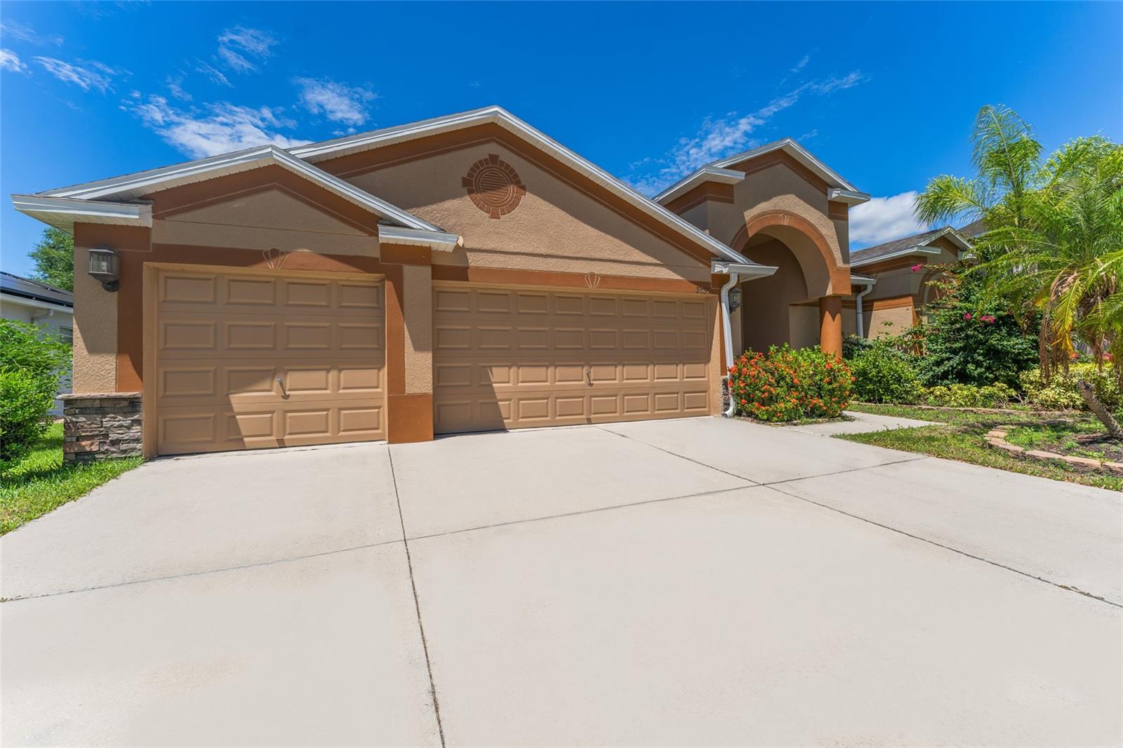 2637 Yukon Cliff Drive — photo