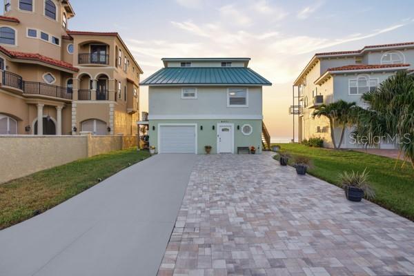 6421 Driftwood Drive — photo