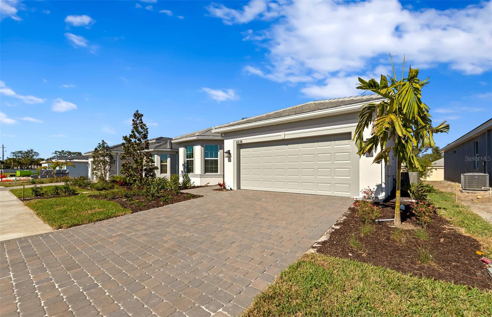 6962 Minneola Court — photo