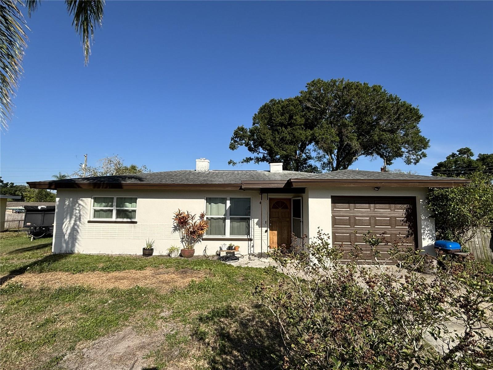 1347 Buckingham Drive — photo