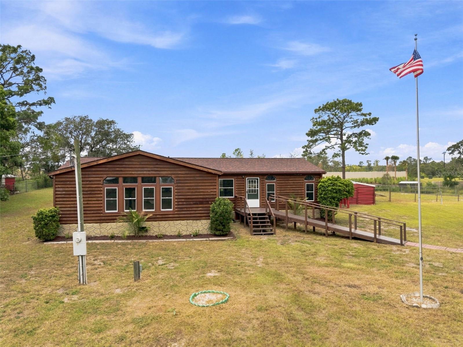 16303 Tomahawk Street — photo
