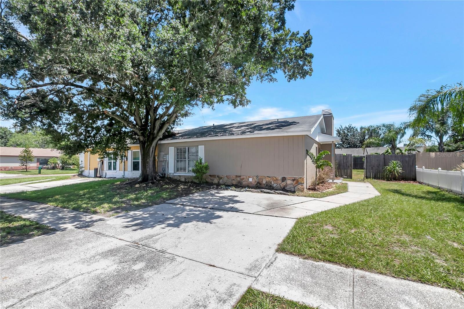 1212 Coolmont Drive — photo