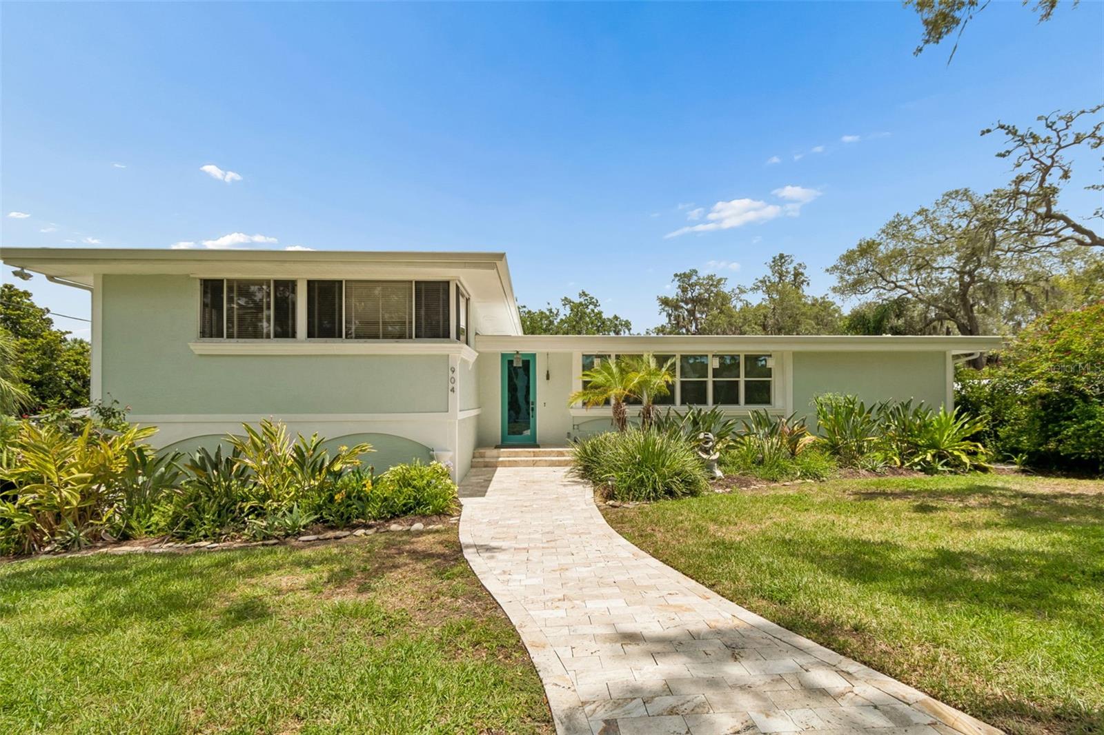 904 Bayshore Drive — photo