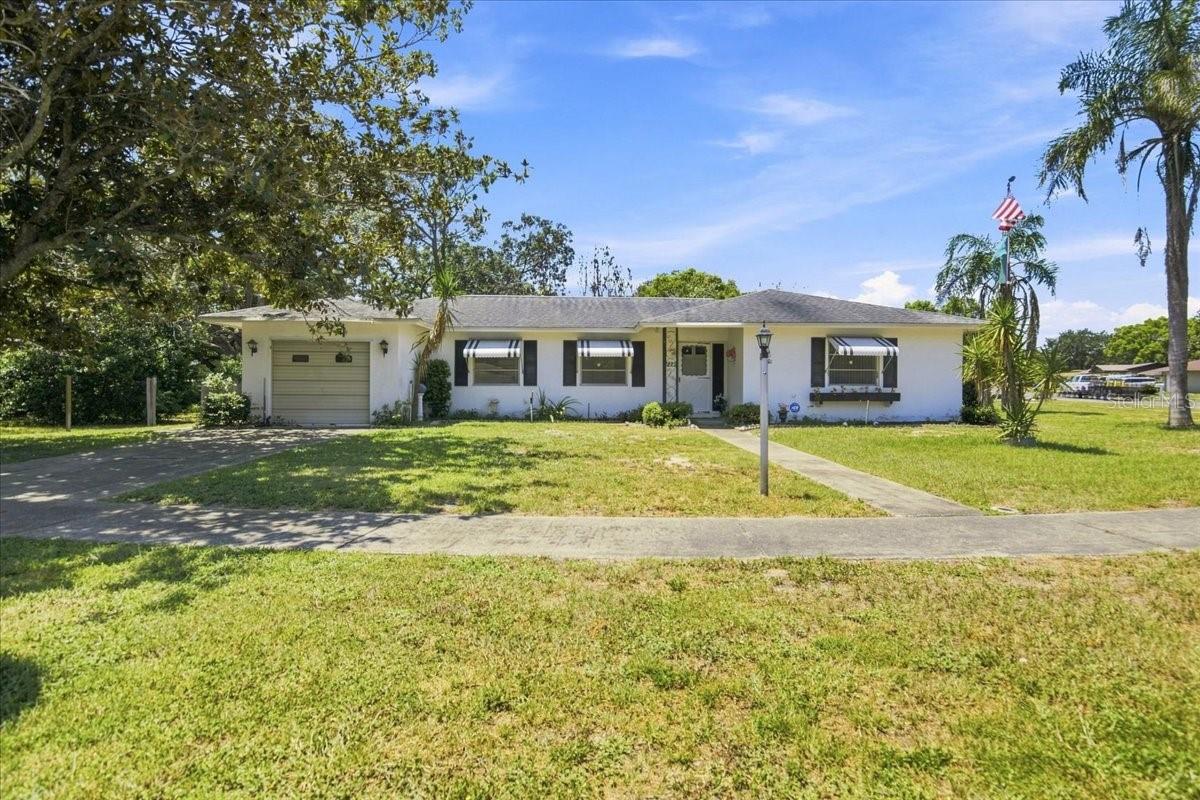 7222 Holiday Drive — photo
