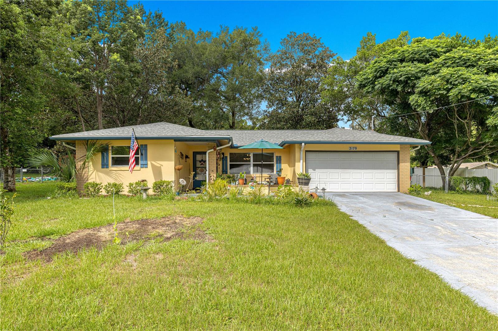 2170 W Doral Court — photo