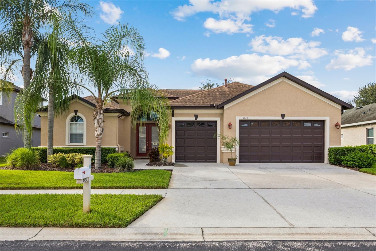 1430 Beaconsfield Drive — photo