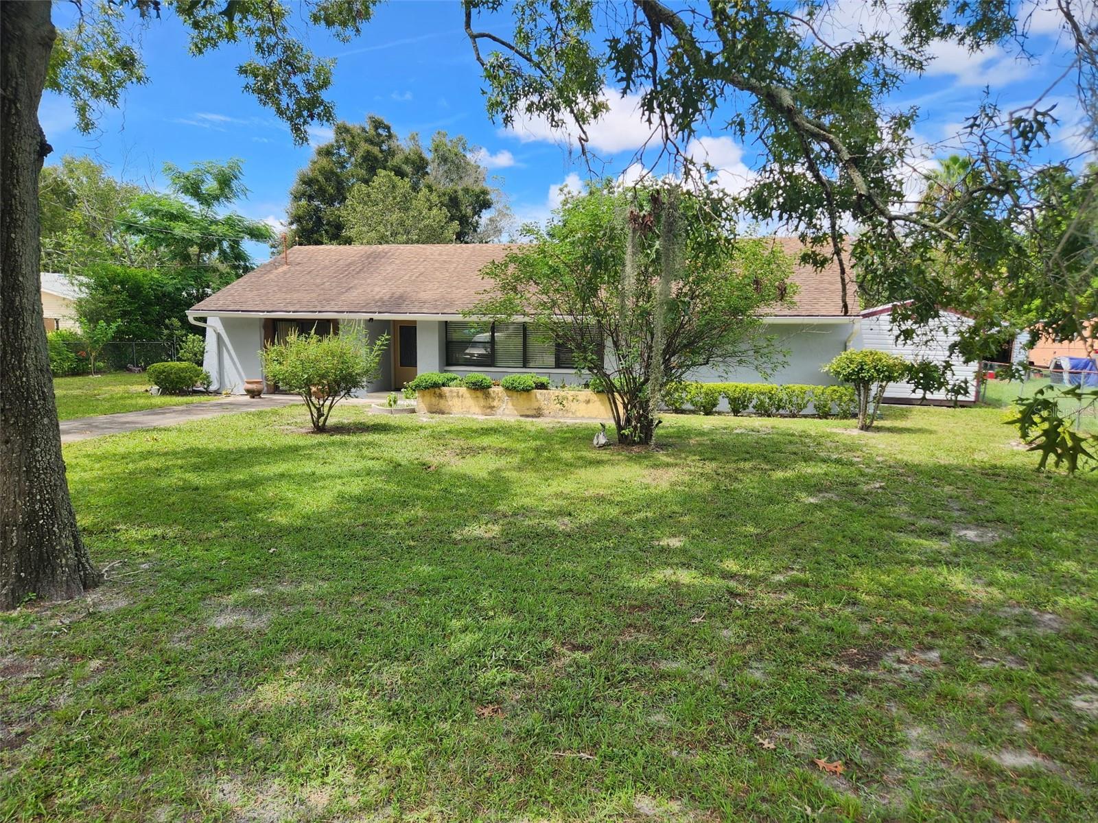 9511 Clyde Street — photo