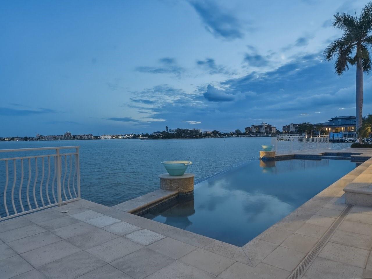 Home in ST PETE BEACH, FL 33706 — photo 2