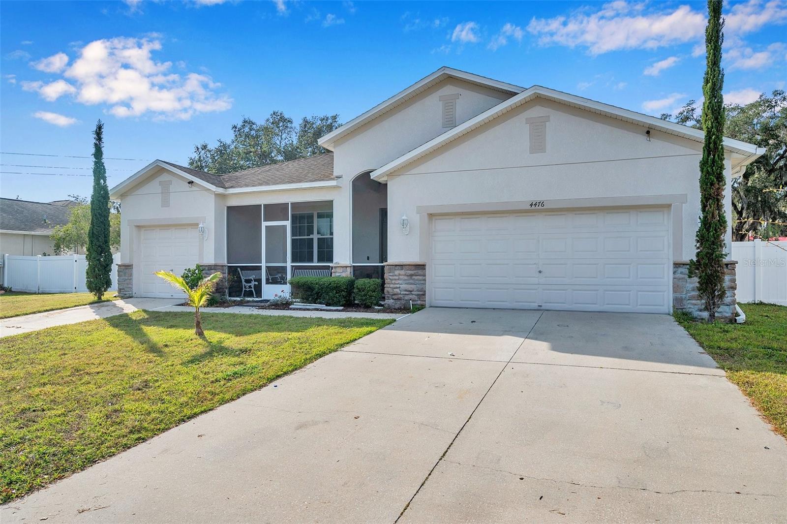 4476 Creekside Drive — photo