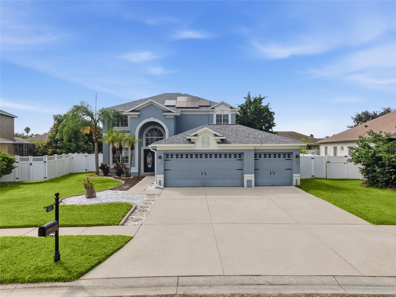 1533 Amaryllis Court — photo