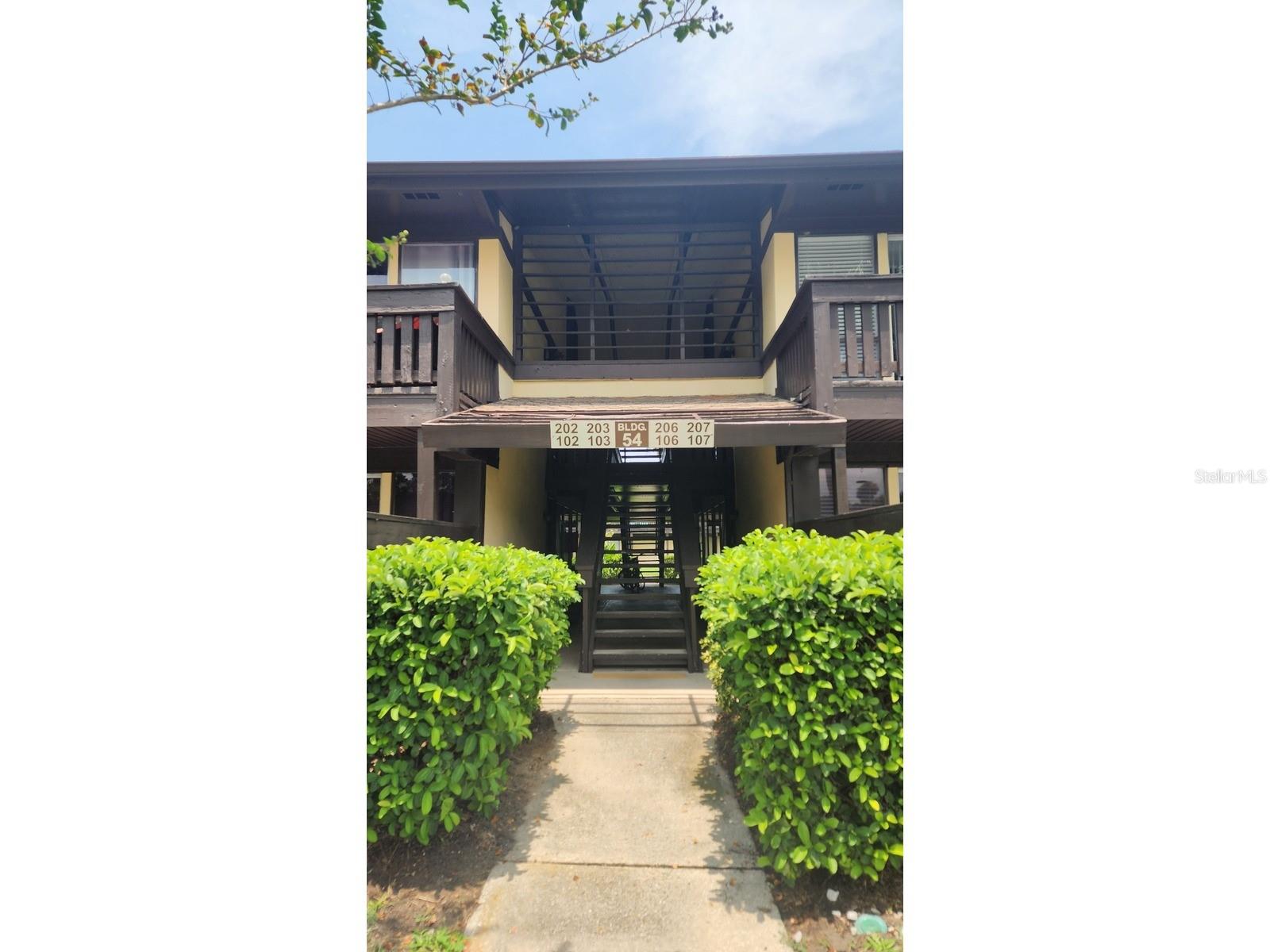 54 Club House Drive 103 — photo