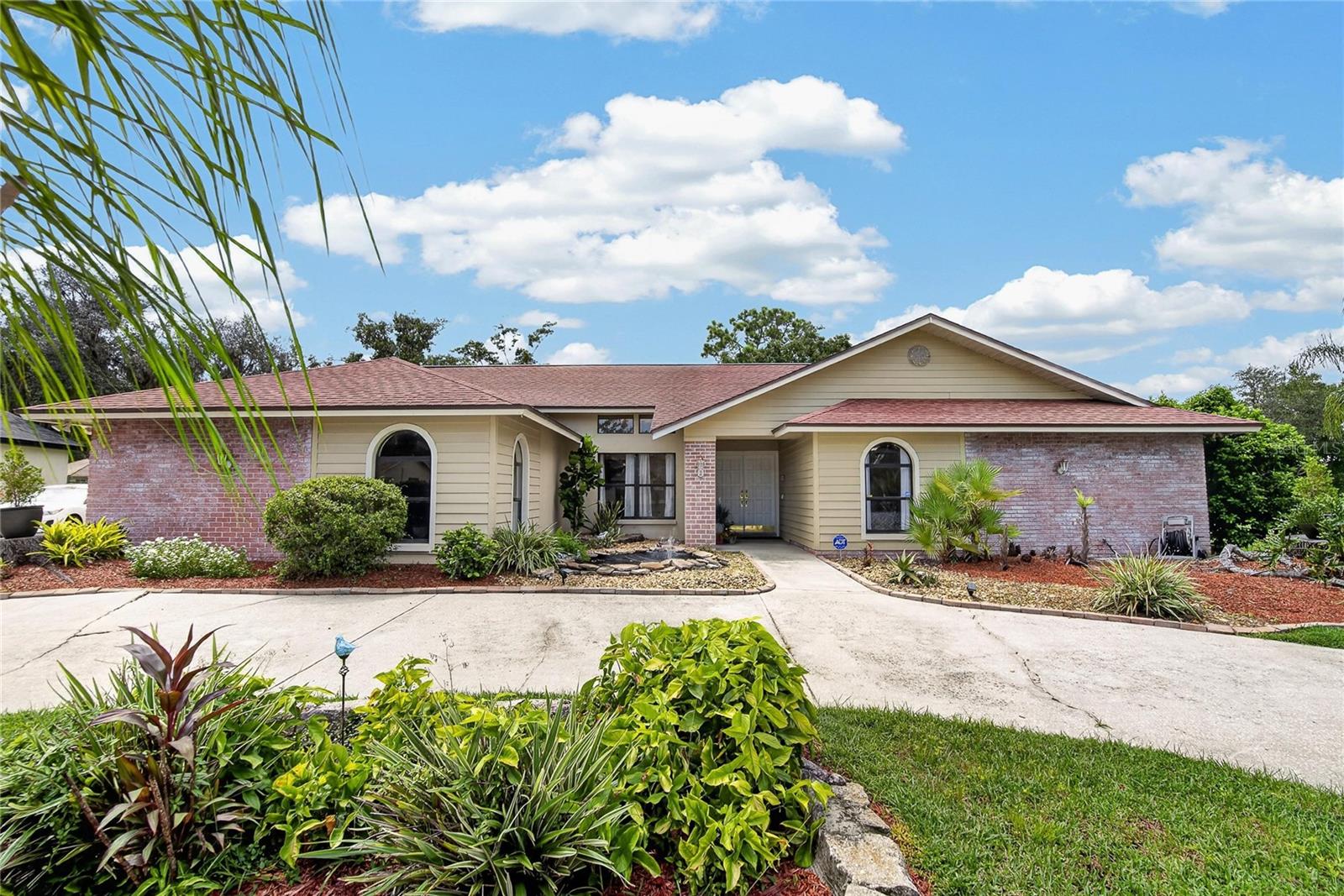 2814 Hammock Drive — photo