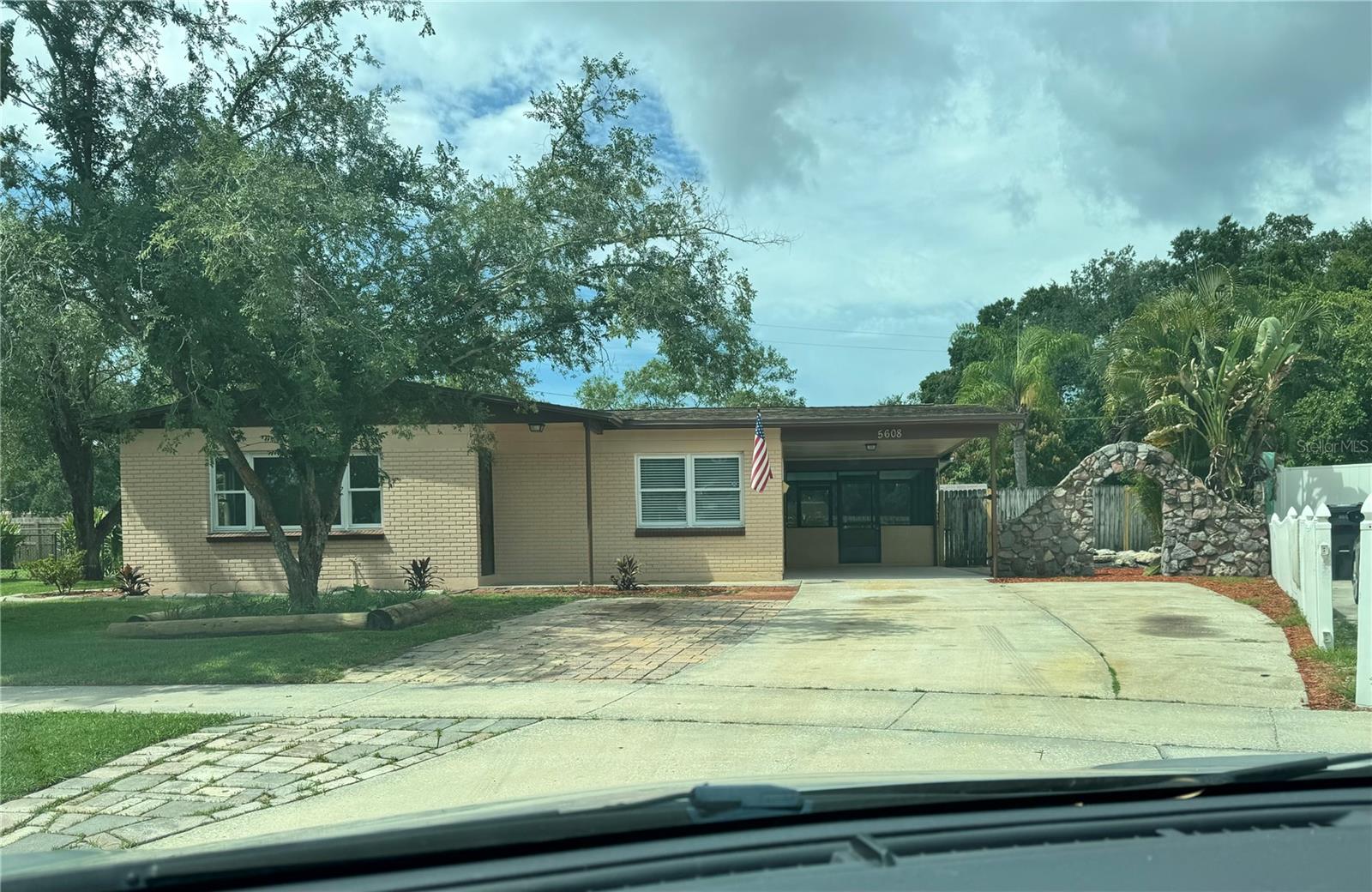 5608 Gateway Drive — photo