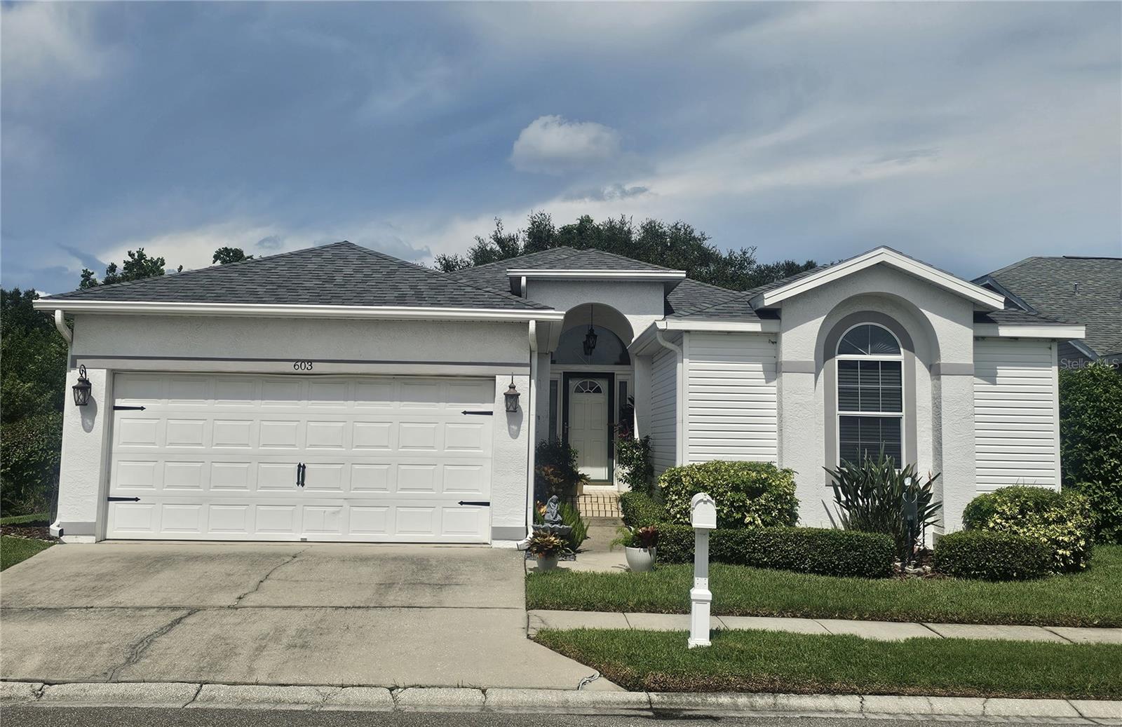 603 Canal Way — photo