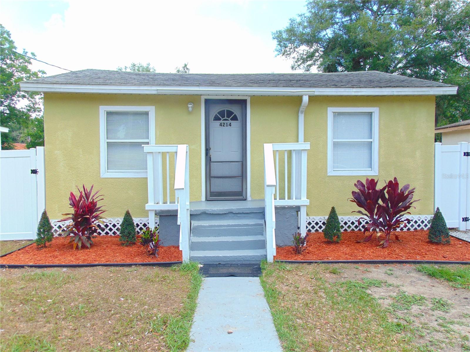 4214 E Palifox Street — photo