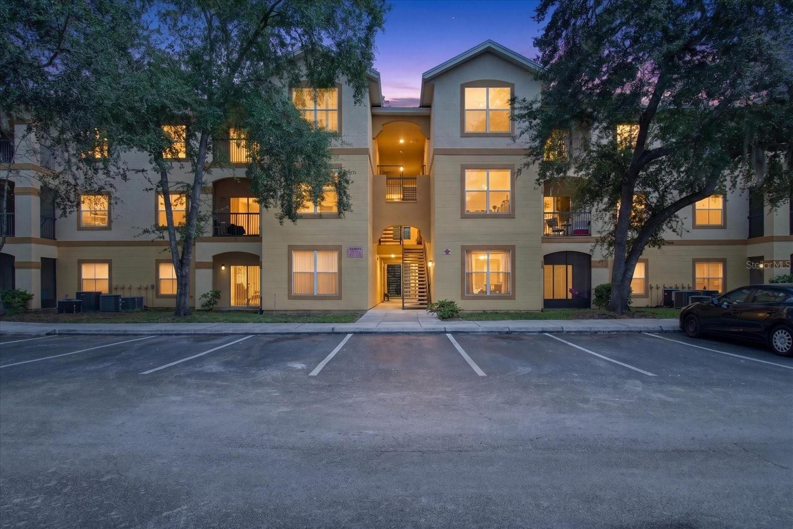 5608 Pinnacle Heights Circle 305 — photo