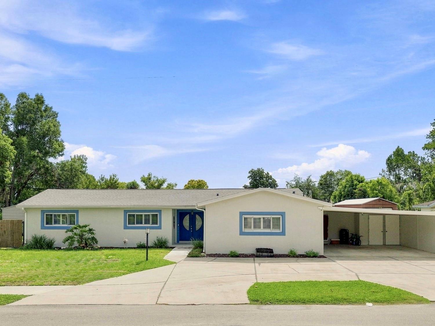 1303 SE Kings Bay Drive — photo